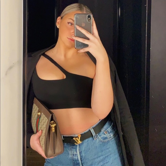 Meet your Posher, Bre - Picture 1 of 1